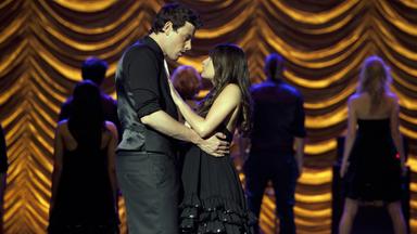 Glee 2x22