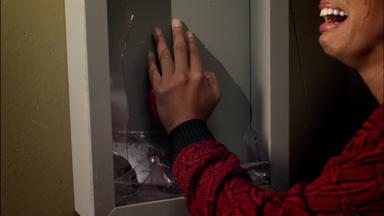 Todos Odian a Chris 3x15