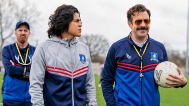 Ted Lasso 2x1