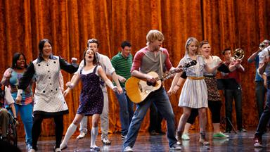 Glee 2x19