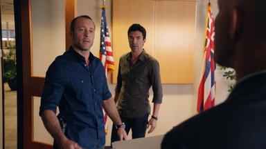 Hawaii Five-0 8x12