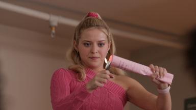 Elle: Legalmente rubia 1x6