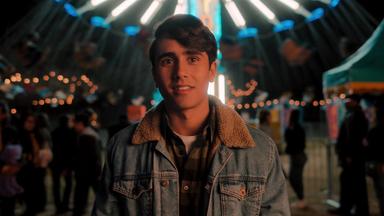 Love, Victor 3x8